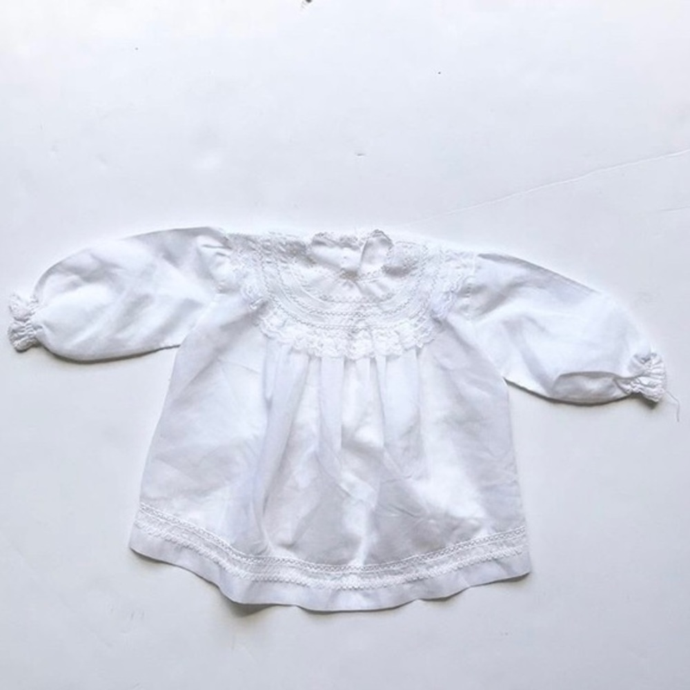 Vintage White lace collar top looks 12-18 months